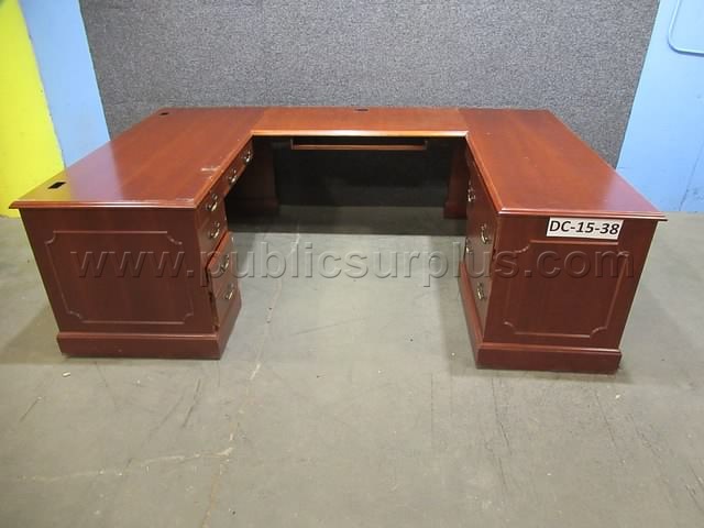 U-SHAPED DESK * DC-15-38 (R53A) — photo 1