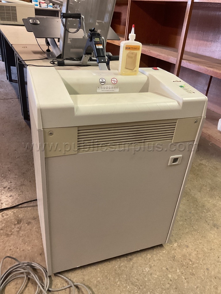 Fellowes Heavy Duty Cross Cut Paper Shredder Lot # 4697 — photo 1