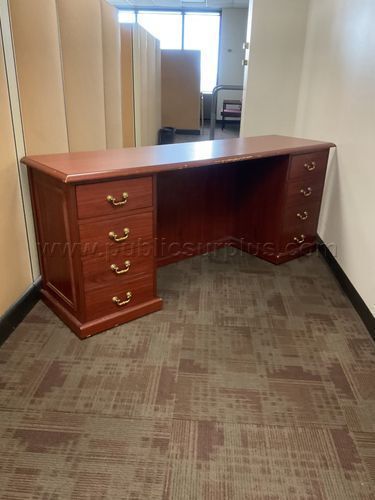 Desk (218945 NB) — photo 1