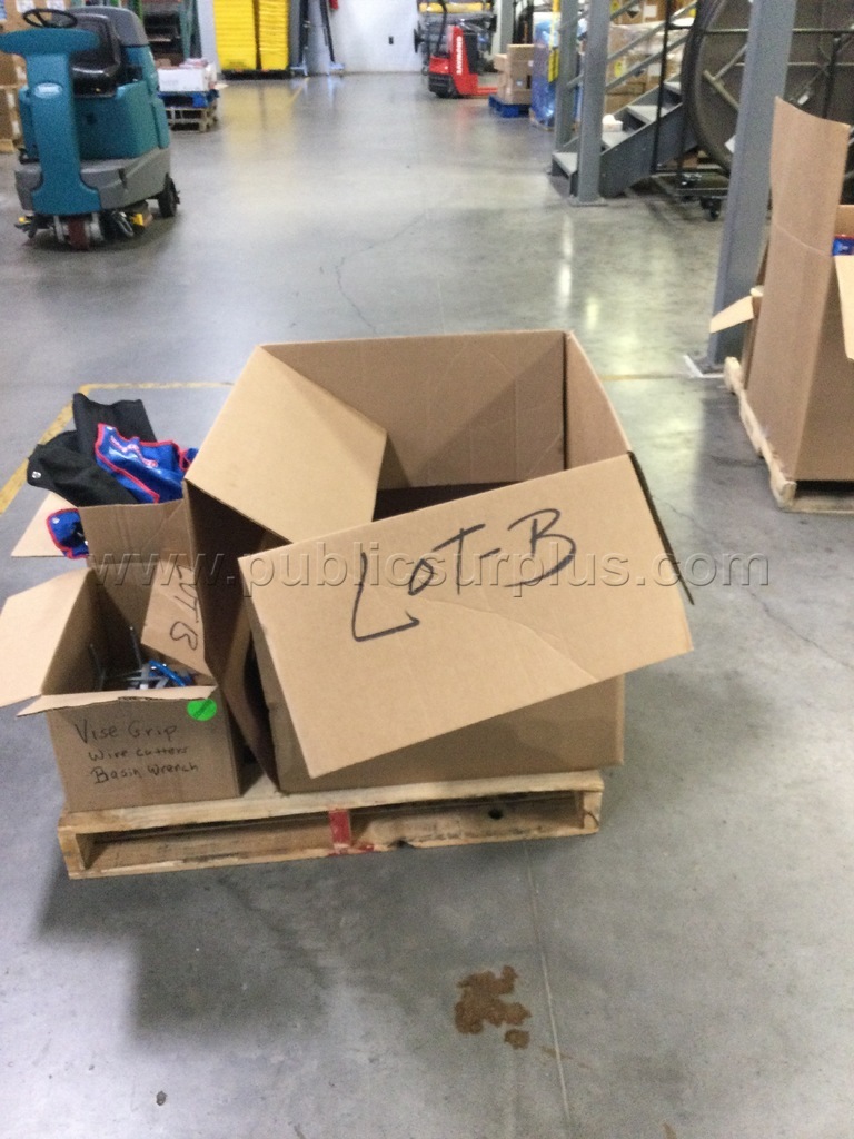 USED VARIOUS HAND TOOLS LOT-B — photo 1