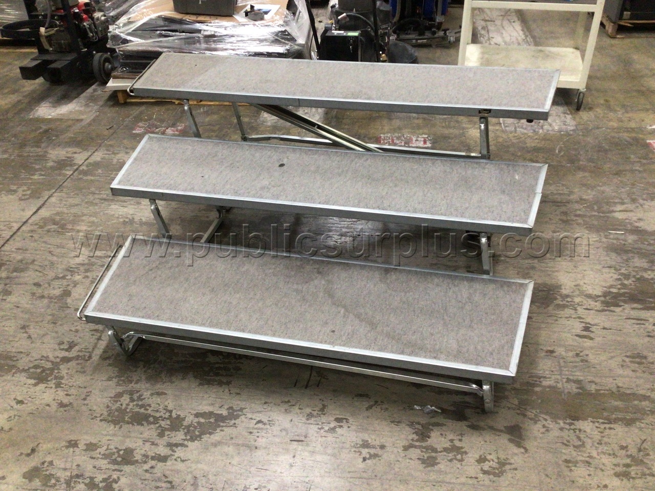 Risers — photo 1