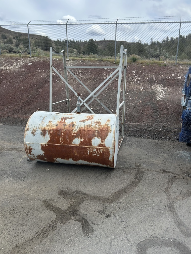 Idaho Fuel Tank and Stand — photo 1