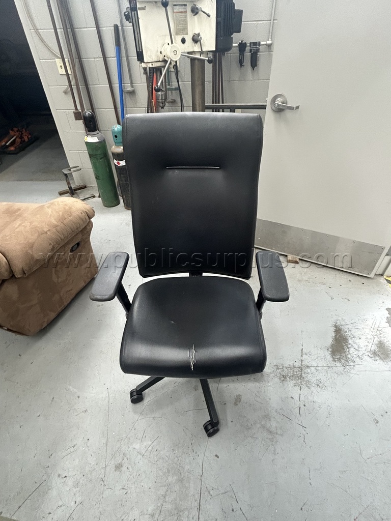 Desk Chair — photo 1