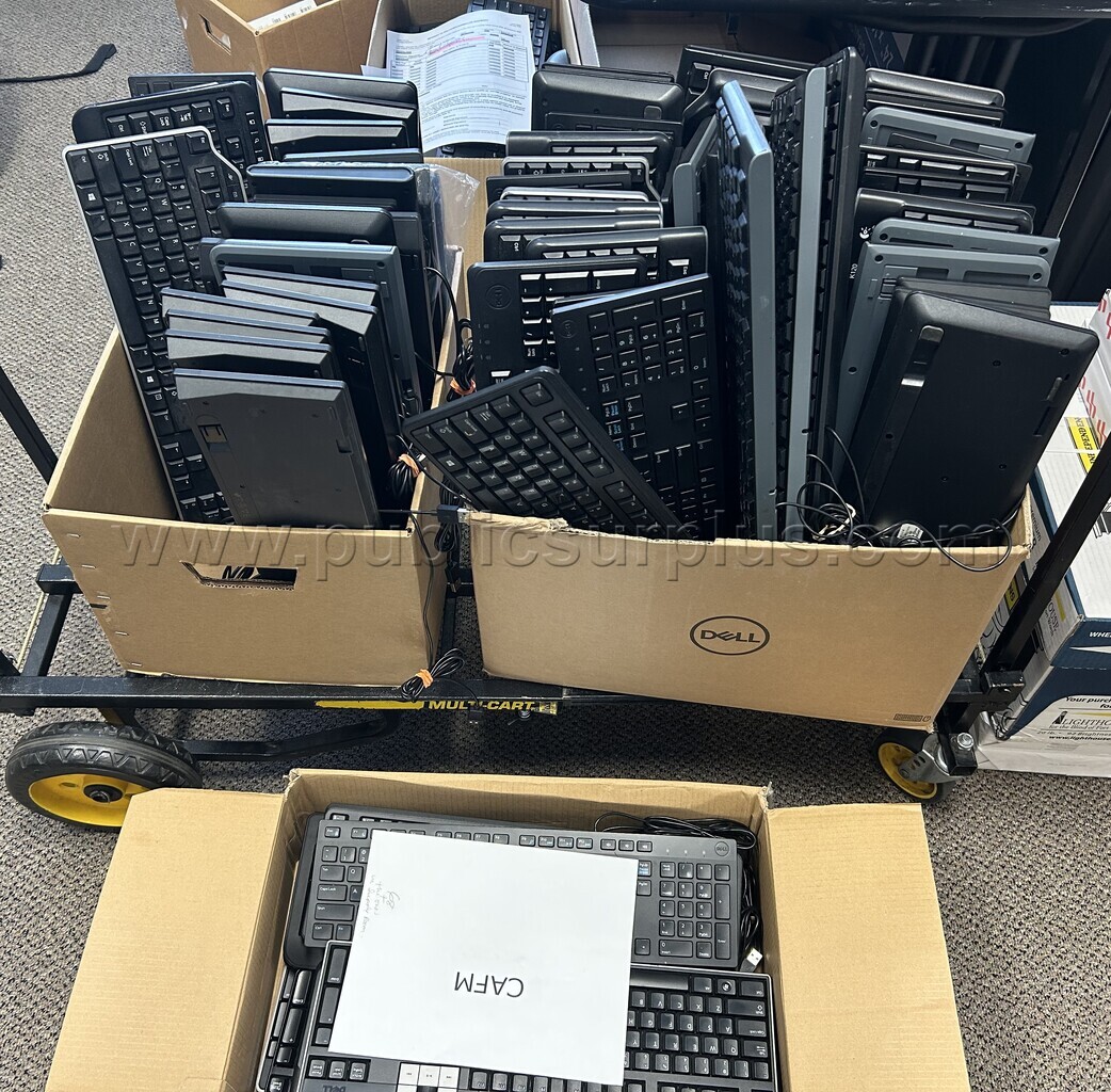 Lot 74 - USB Cable Keyboard, Qty 68 — photo 1