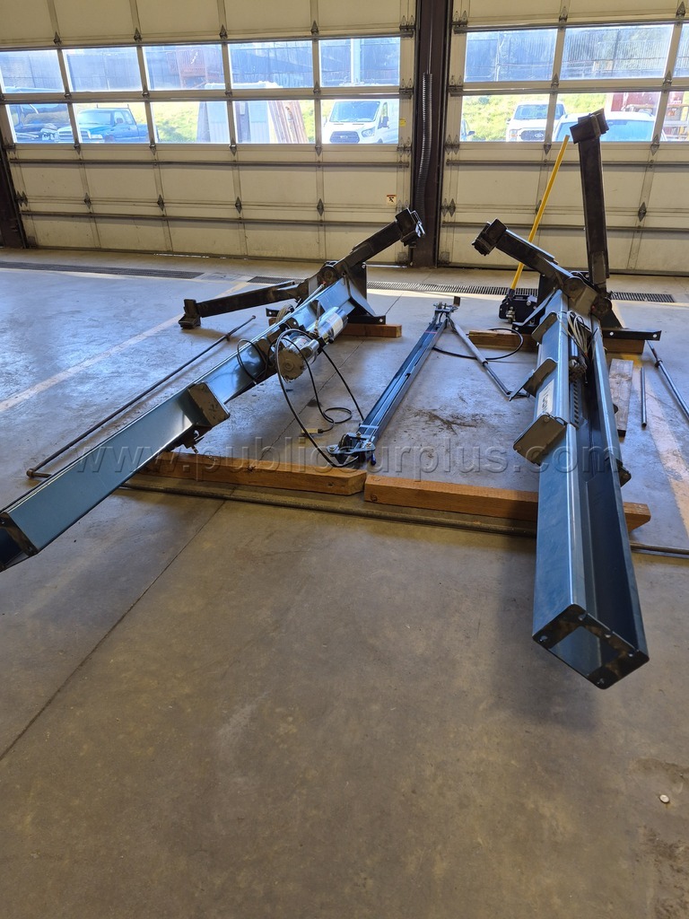 Western Asymmetric WLO-72A 2 Post Lift — photo 1