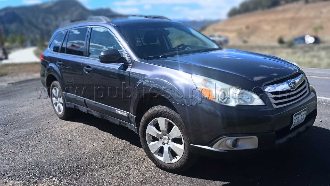 2011 Subaru Outback Premium AWD — photo 1