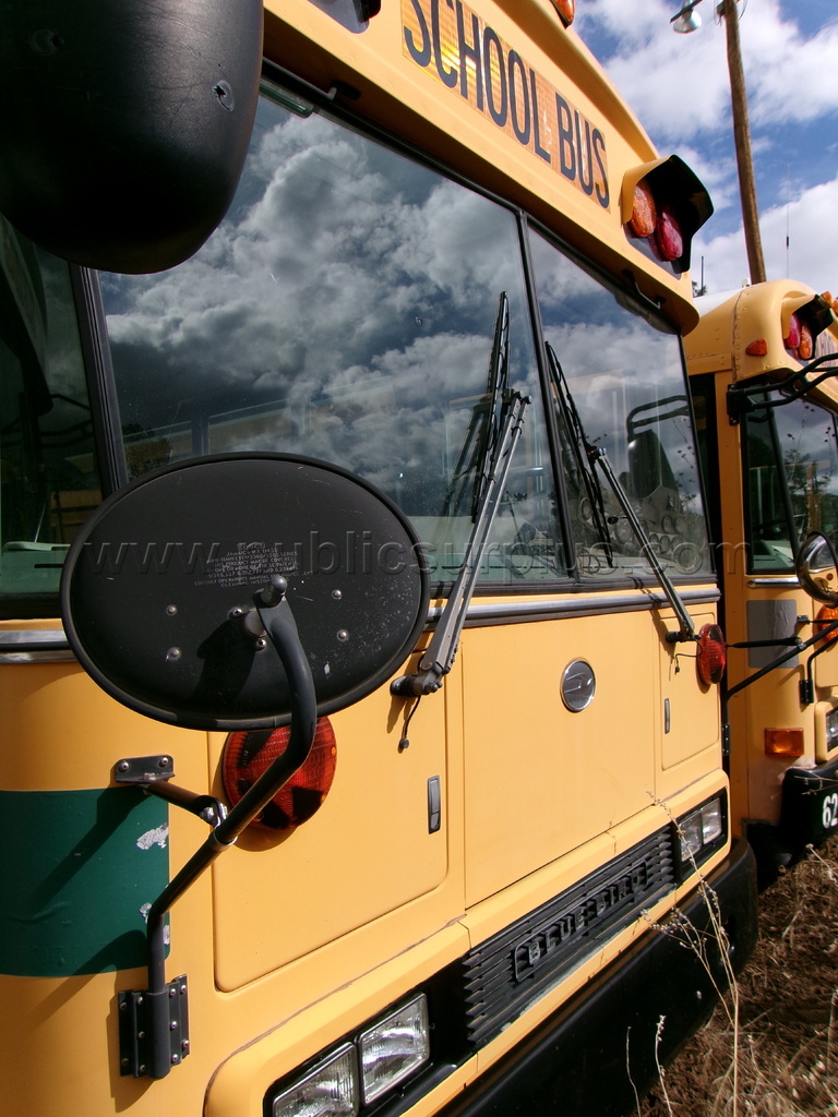 2005 Blue Bird $500 Sold As-is — photo 1