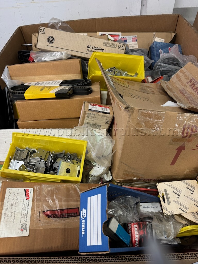 Box of vehicle parts, electrical & mechanical — photo 1