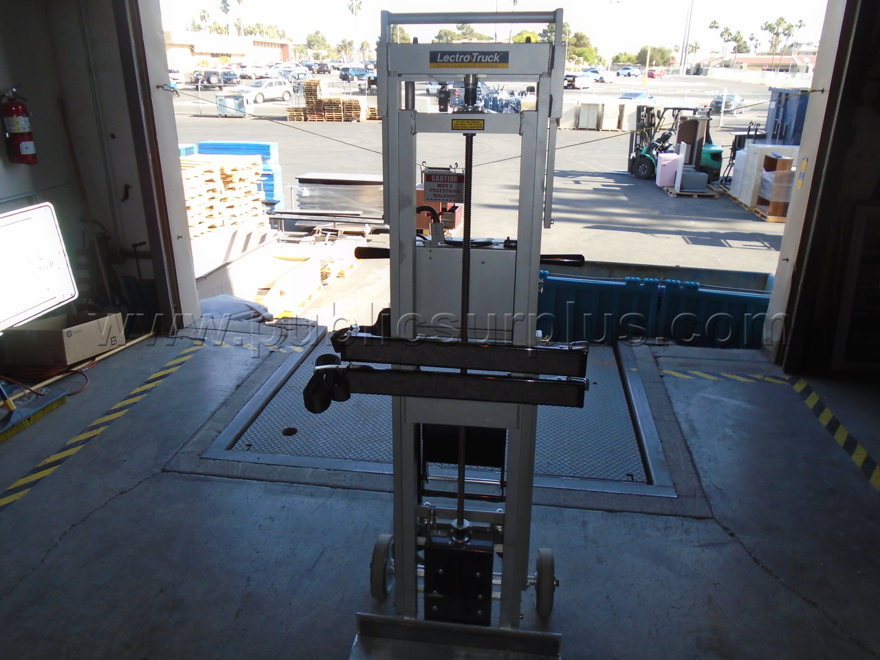 LECTRO TRUCK/STAIR CIMBING SYSTEM — photo 1