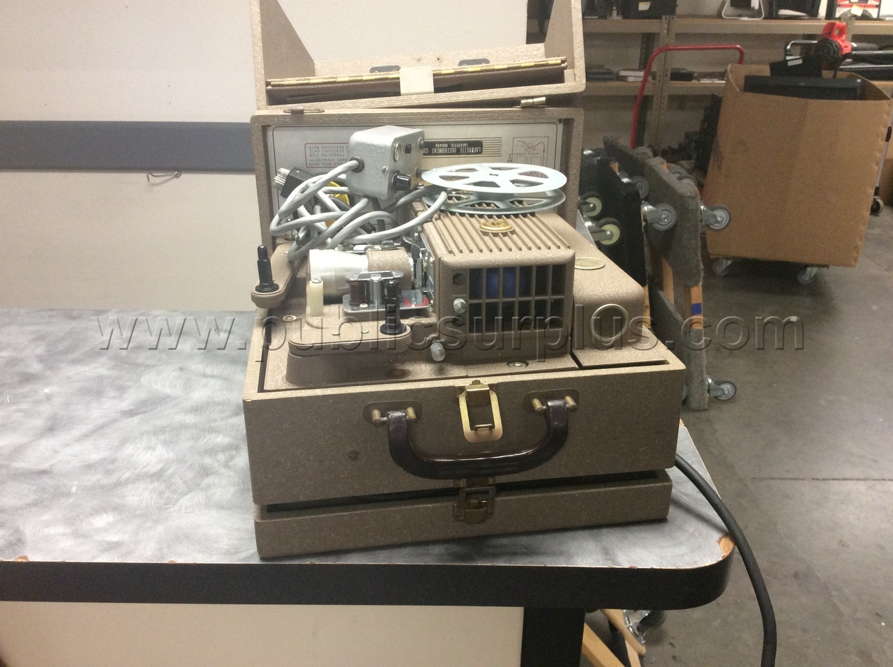 FILM PROJECTOR - SOLD AS IS - 532 — photo 1