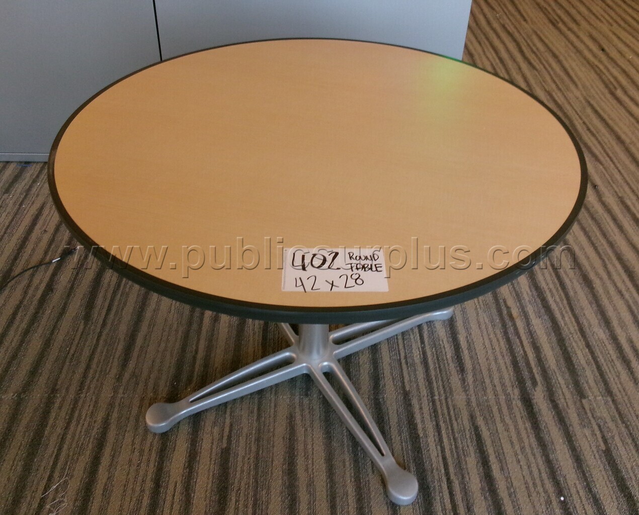 Round Table (#402) — photo 1