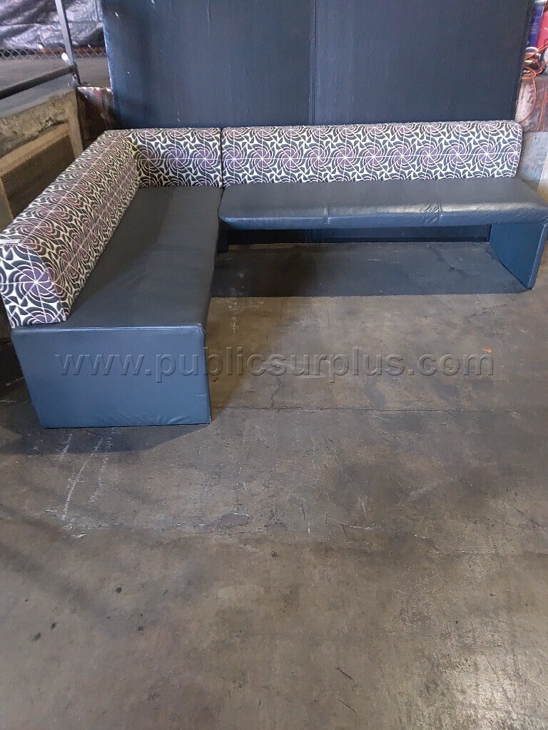 Leather L couch — photo 1