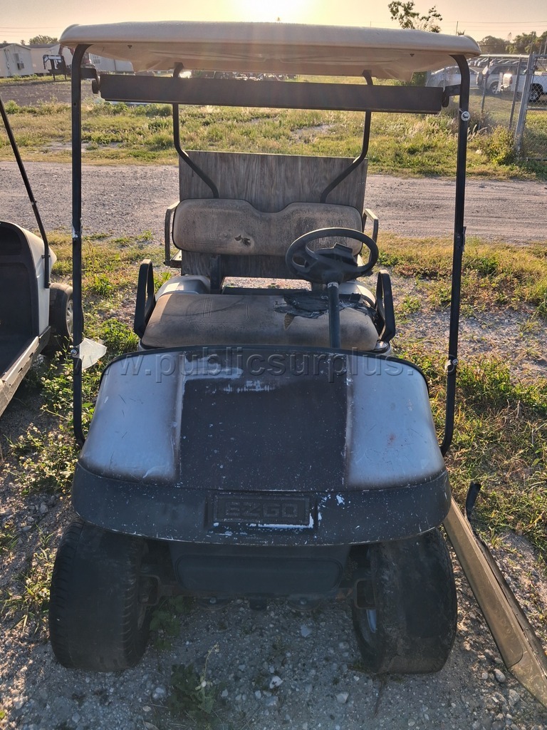2001 GOLF CART — photo 1