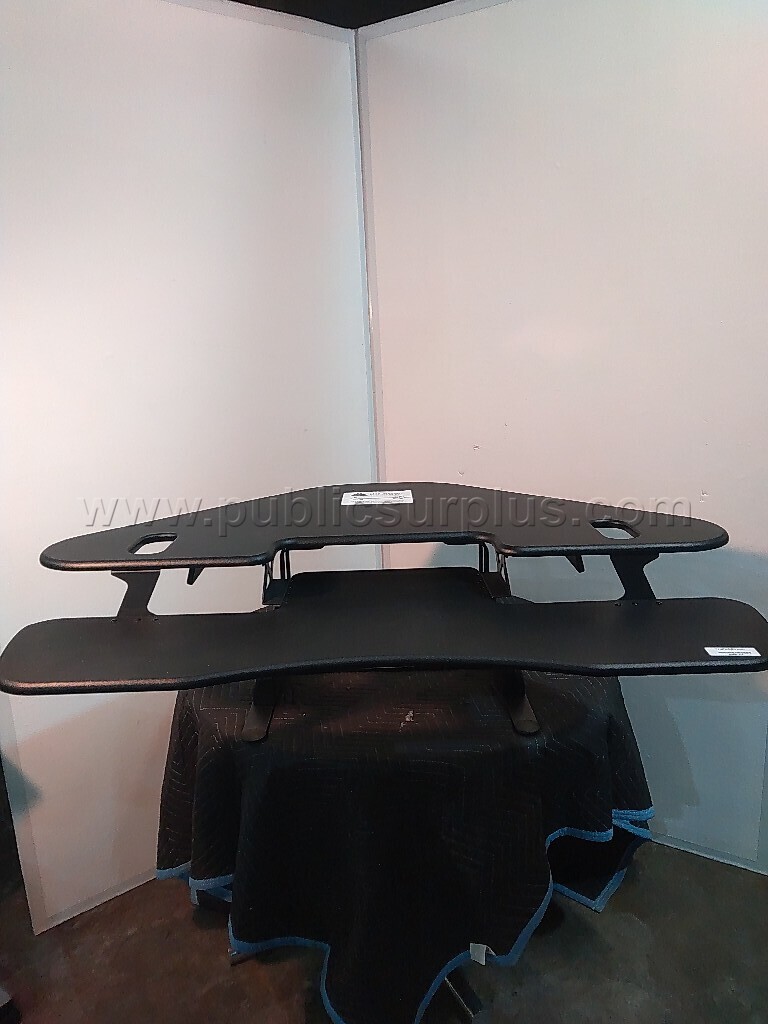 Standing desk — photo 1