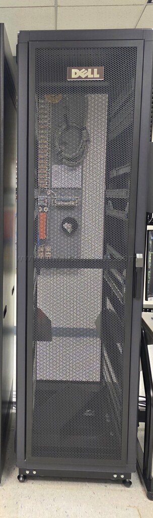 Rack Enclosure - Dell 48U (org.#3980372) — photo 1