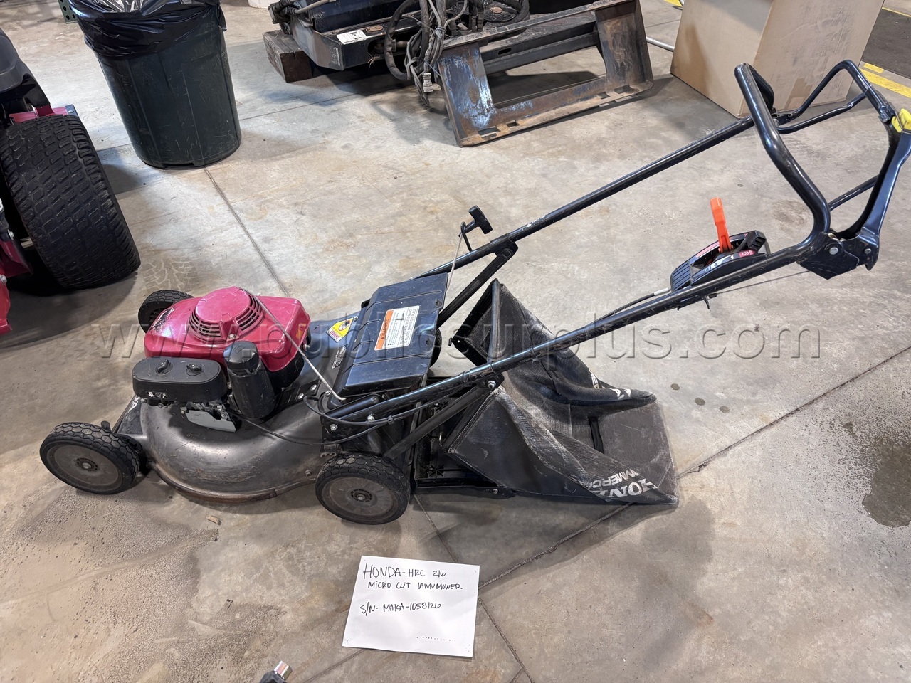 Honda Lawn Mower — photo 1