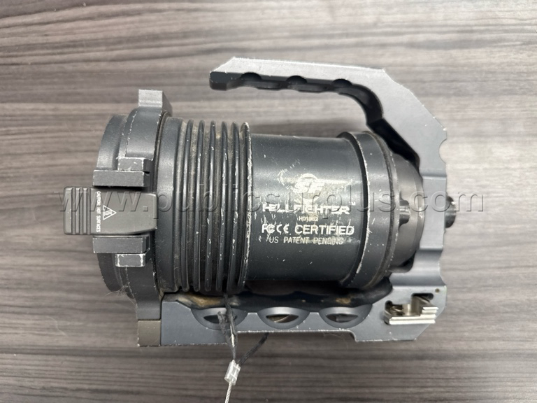 Surefire Hellfighter Spotlight H01982 with Case, Mount and Cord — photo 1