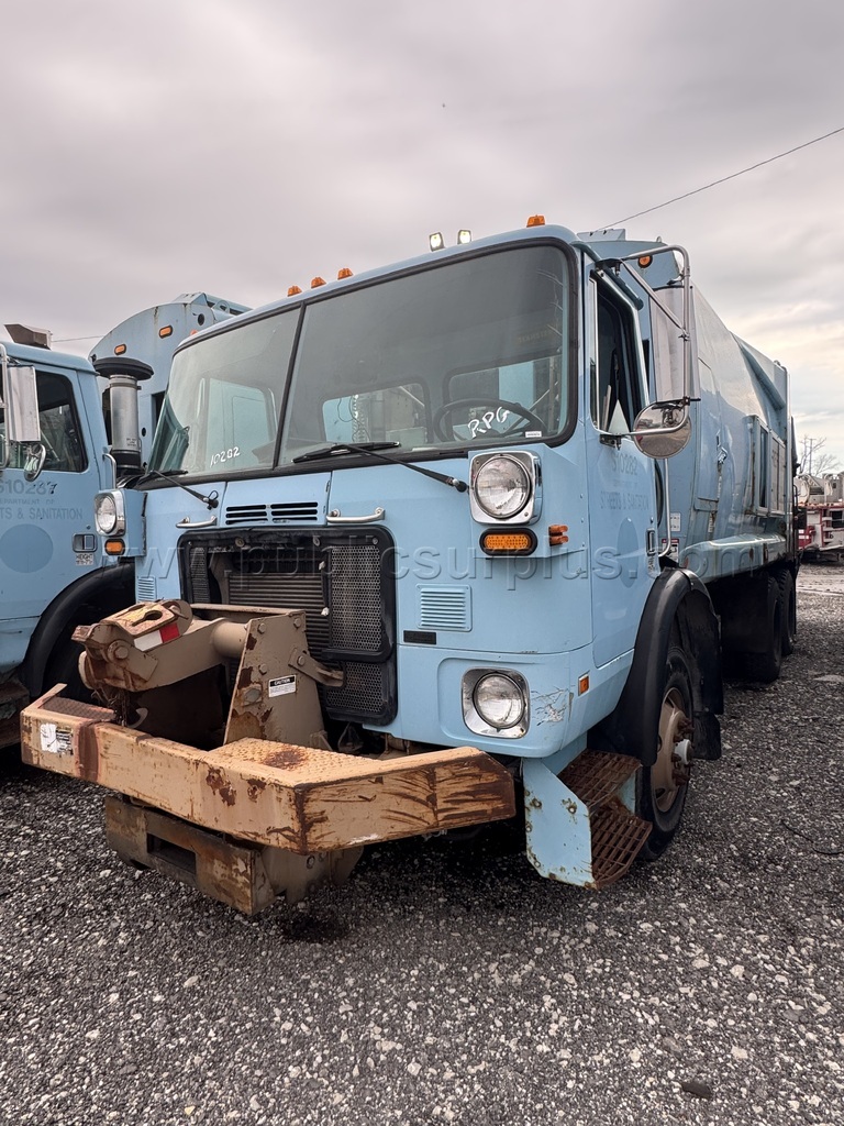 2010 AUTOCAR EXPEDITOR GARBAGE TRUCK — photo 1