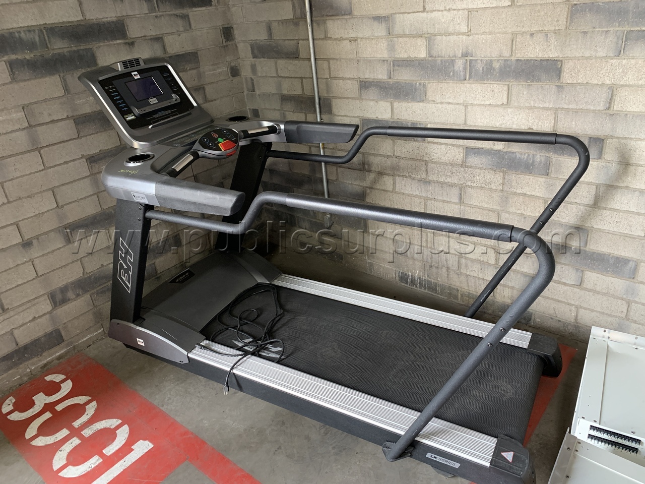 Treadmill, BH Fitness /KK — photo 1