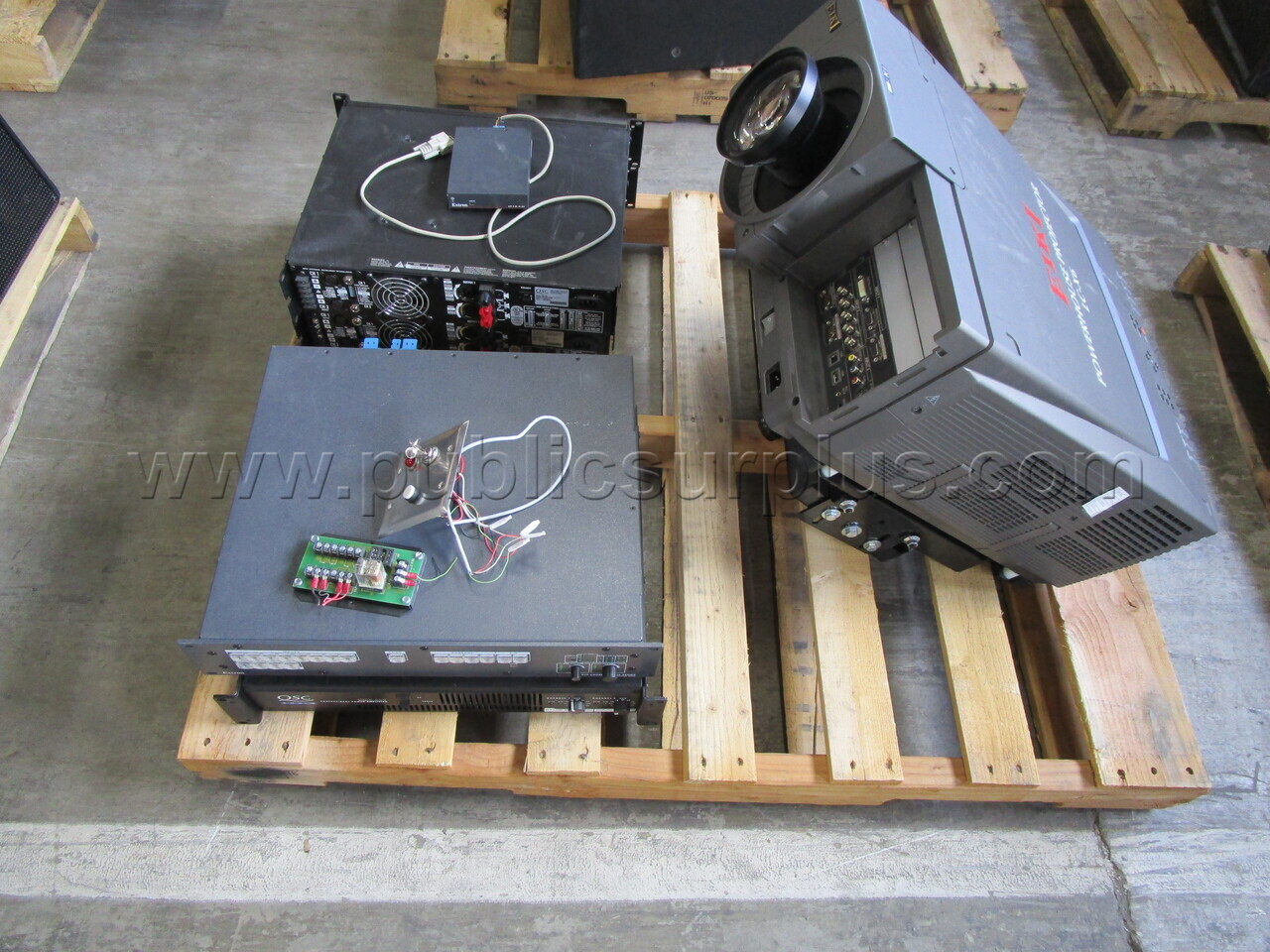 MISC ELECTRONIC PALLET (43435) — photo 1