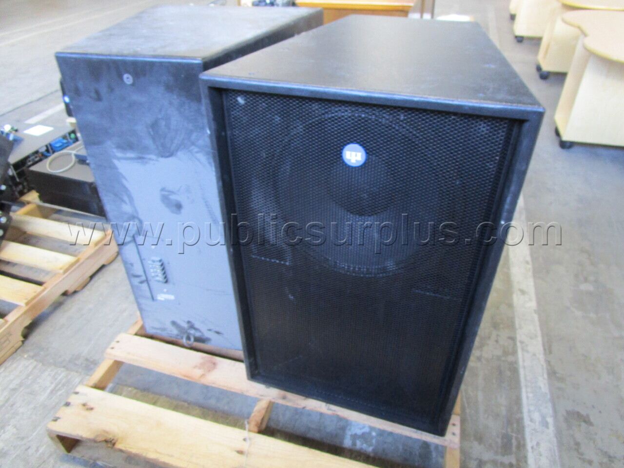 2 BIG SPEAKERS (43441) — photo 1