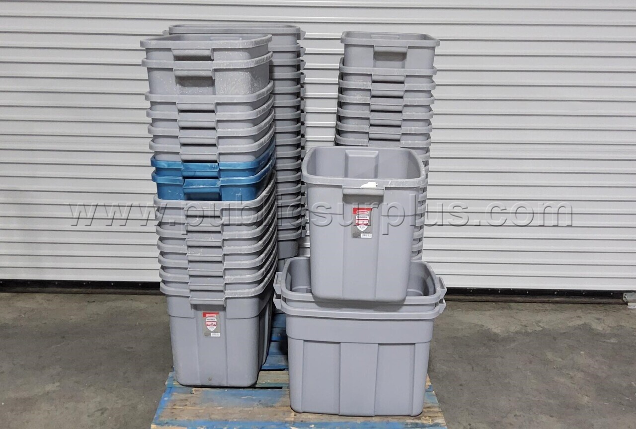 LOT OF 52 RUBBERMAID 18GAL ROUGHNECK STORAGE TOTE — photo 1