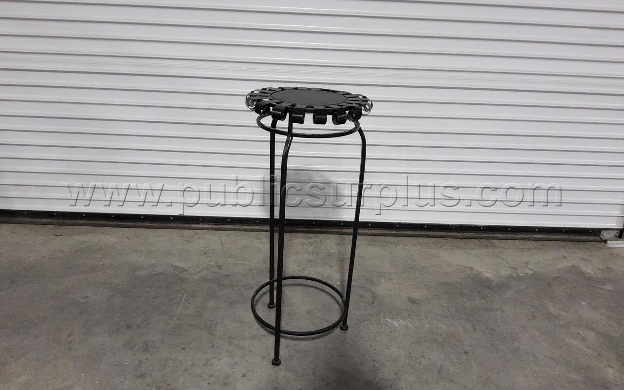 IRON PLANT STAND — photo 1