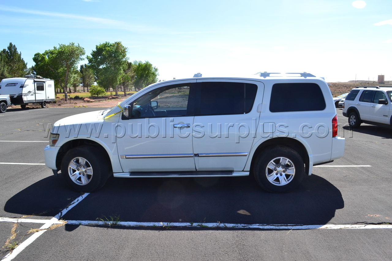 2006 Infiniti QX56 RWD — photo 1