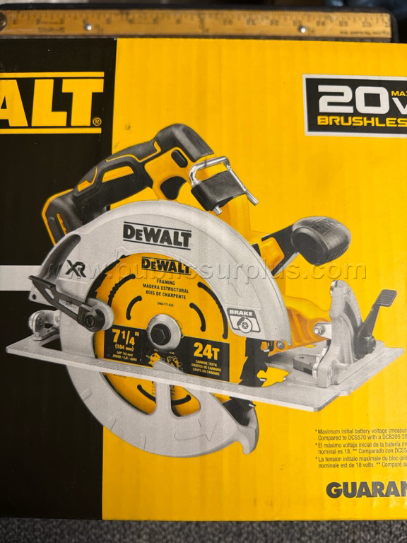 NEW DeWalt Circular Saw - F — photo 1