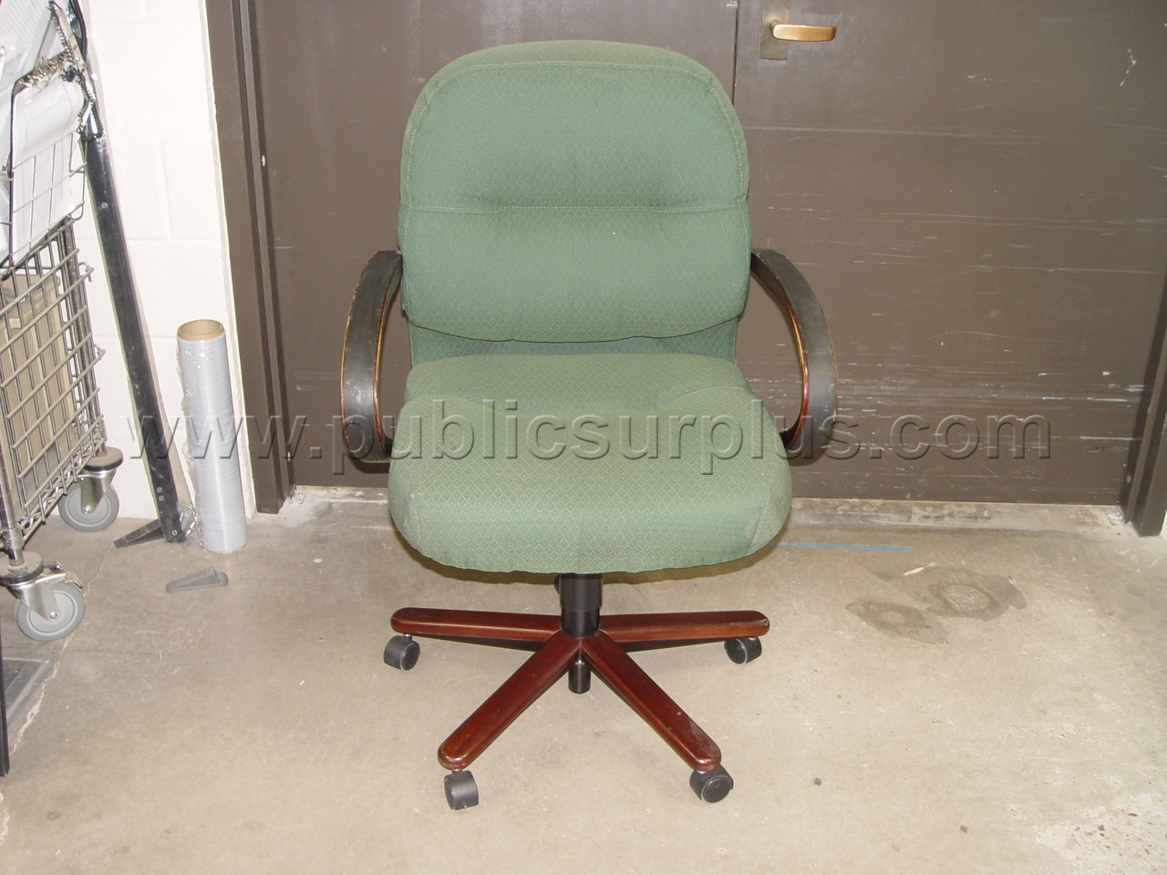 Green Rolling Chair — photo 1