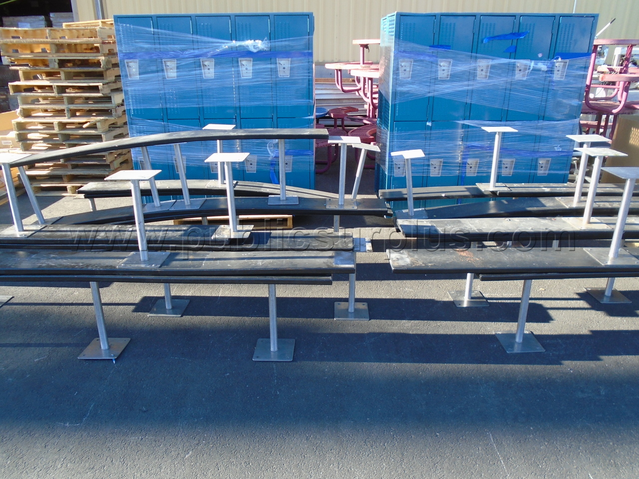 4 TURQUOISE LOCKERS / BLACK BENCHES — photo 1