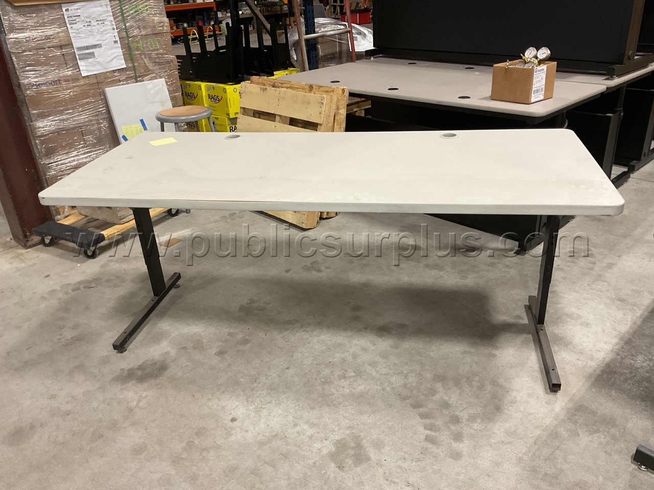 COMPUTER TABLES — photo 1