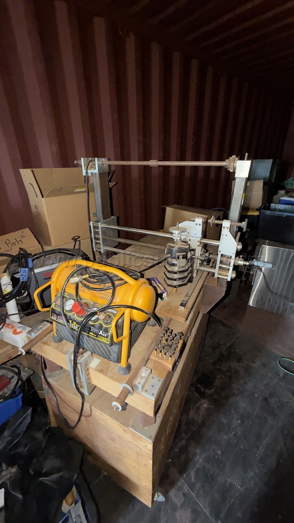 Wood Router Table with Duplicator/Carving Attachment — photo 1