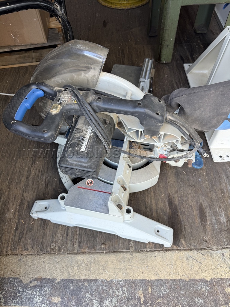 Delta Compound Miter Saw — photo 1