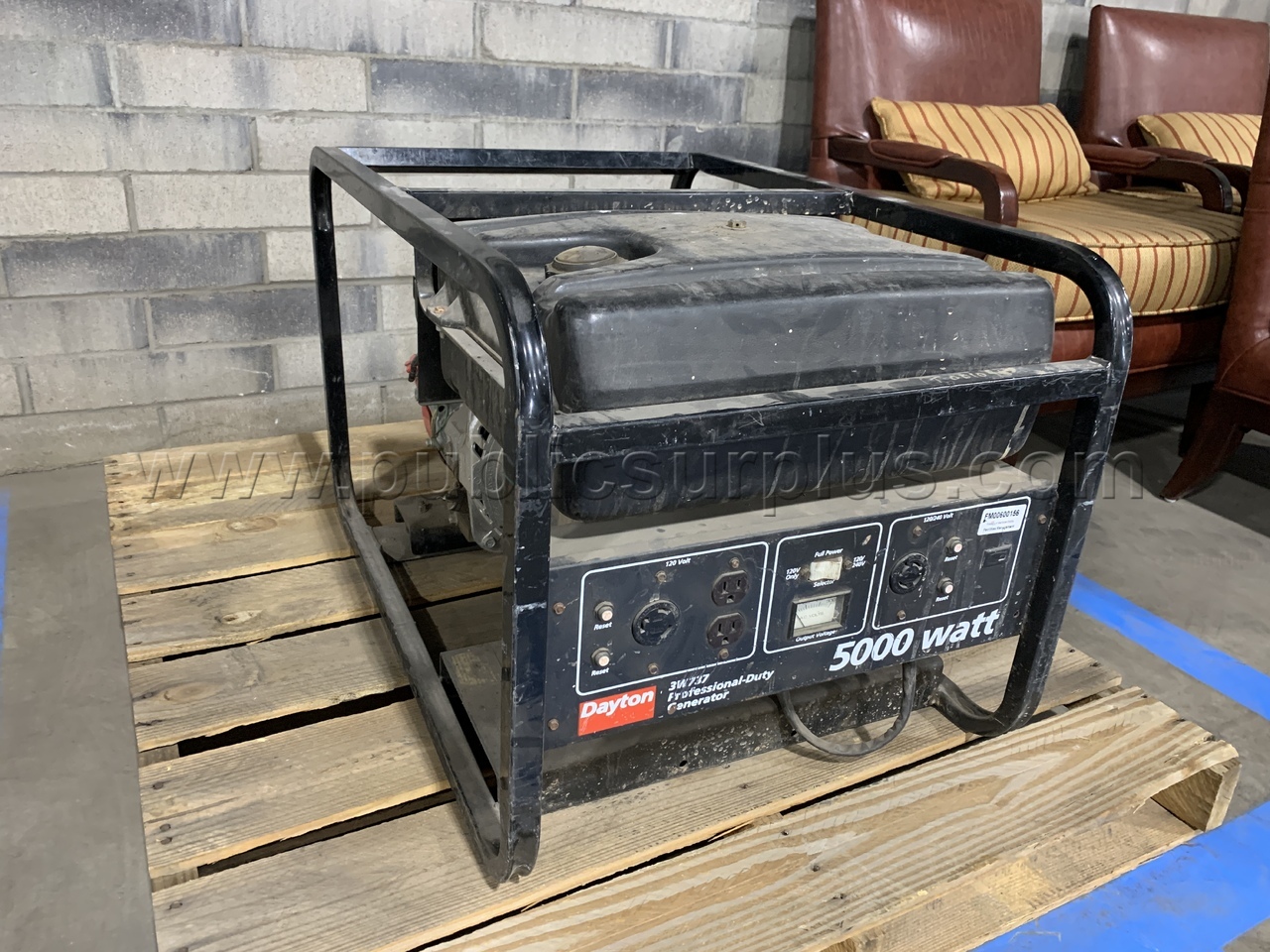 Dayton Generator, 5000 watt /KK — photo 1