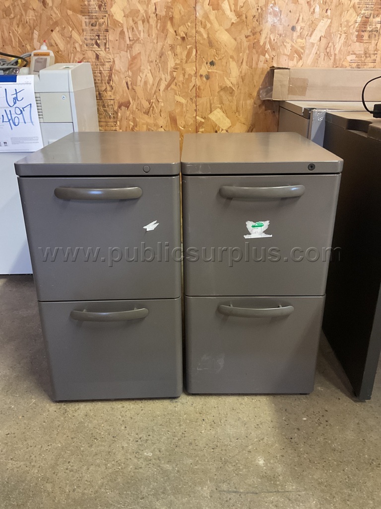 2-Small File Cabinets  Lot # 4716 — photo 1