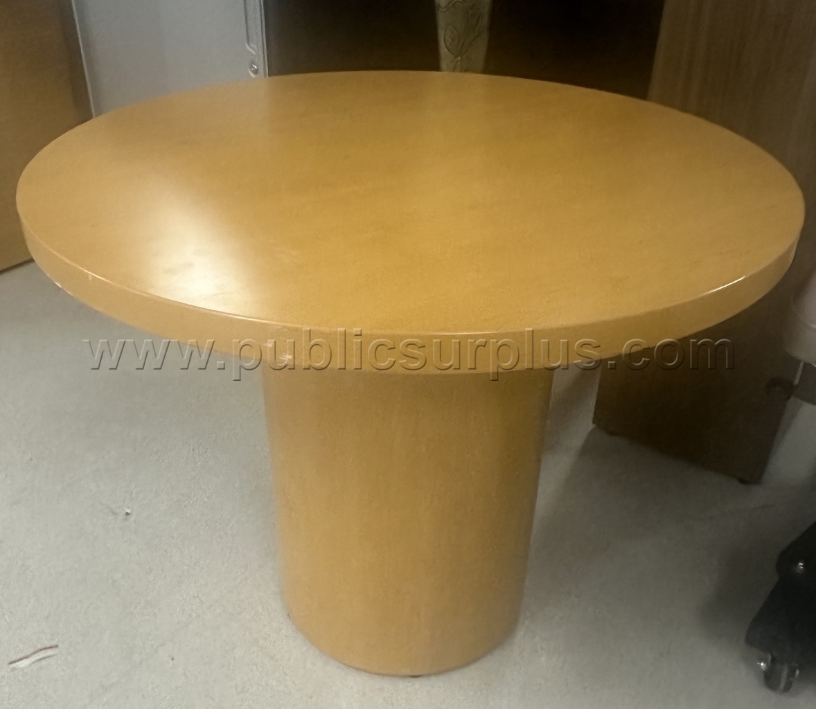 Auction#298- Round table — photo 1