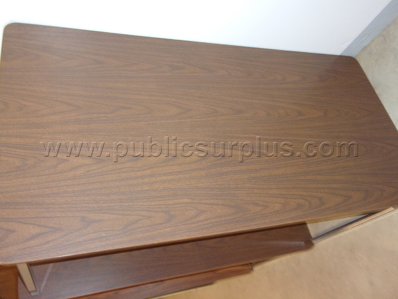 Fixed Leg Table — photo 1