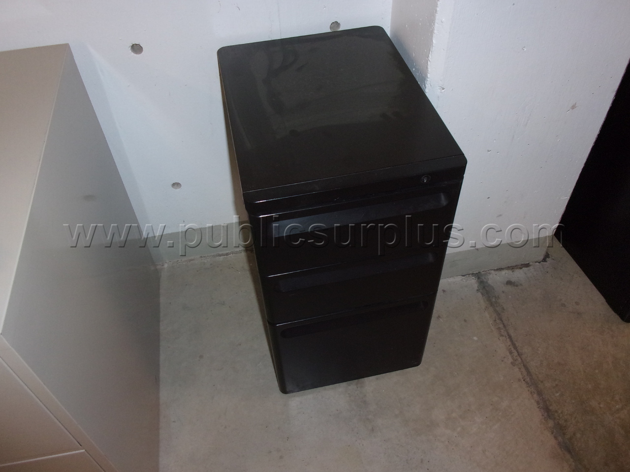 3 Drawer File Cabinet — photo 1