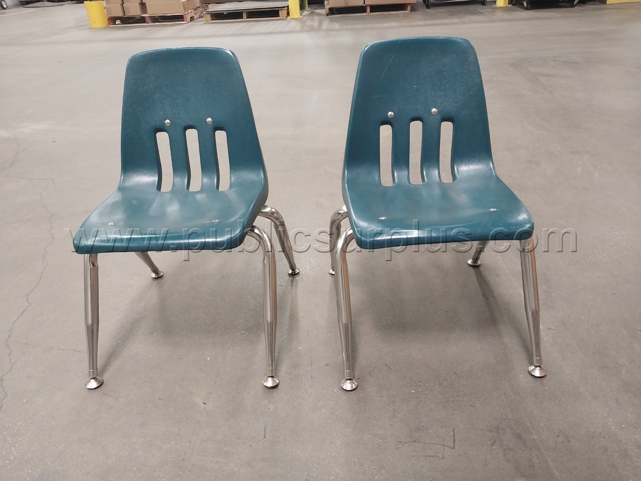 Chairs, Student — photo 1