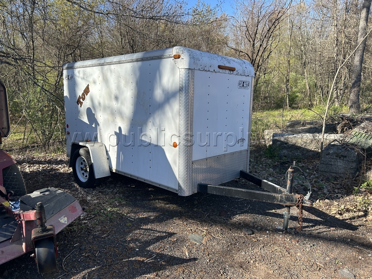 2008 5x8 enclosed trailer. — photo 1