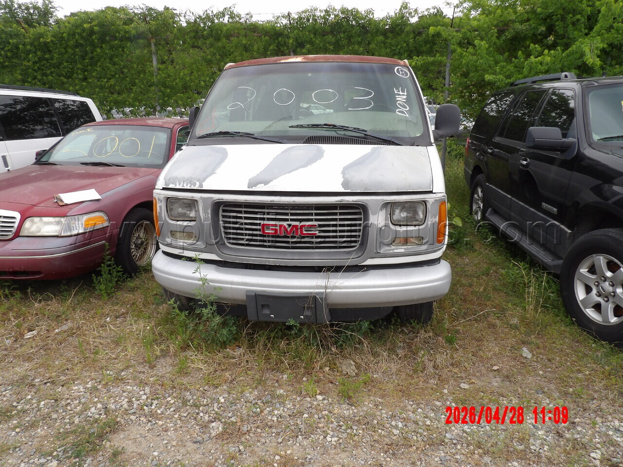 2001 GMC Savana 3500 — photo 1