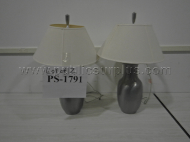 Side Table Lamps - Lot of 2 — photo 1