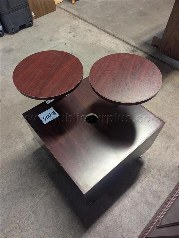 #006 PLATFORM TABLE — photo 1