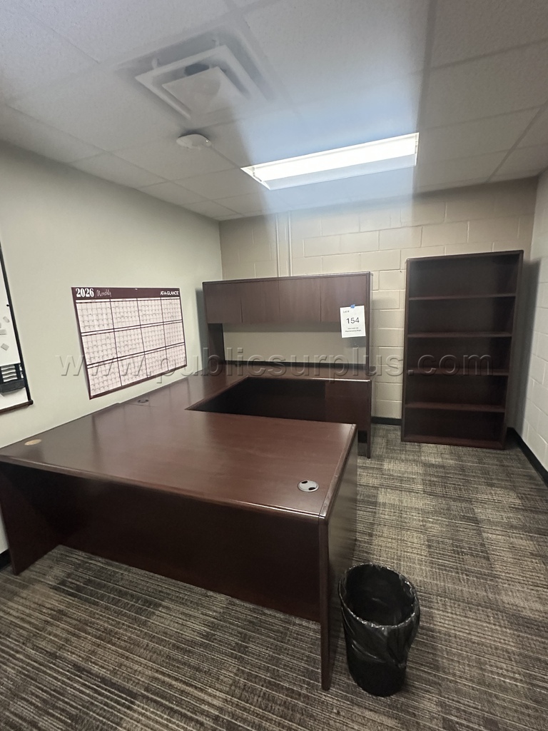 LOT #154 OFFICE DESK — photo 1