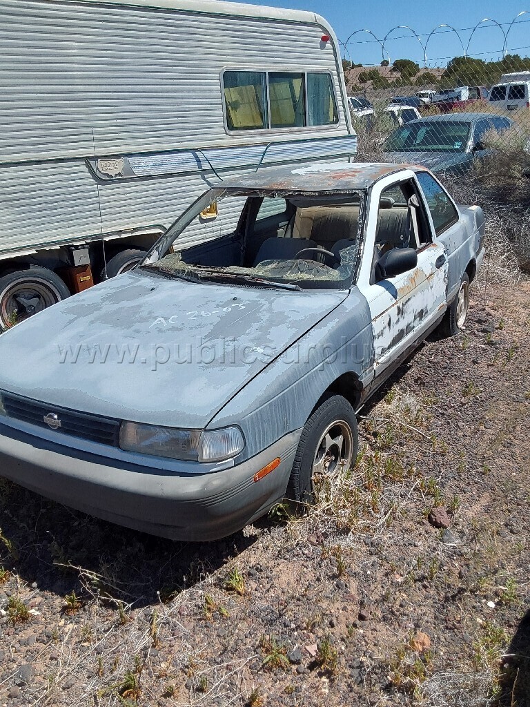 1992 Nissan Sentra — photo 1