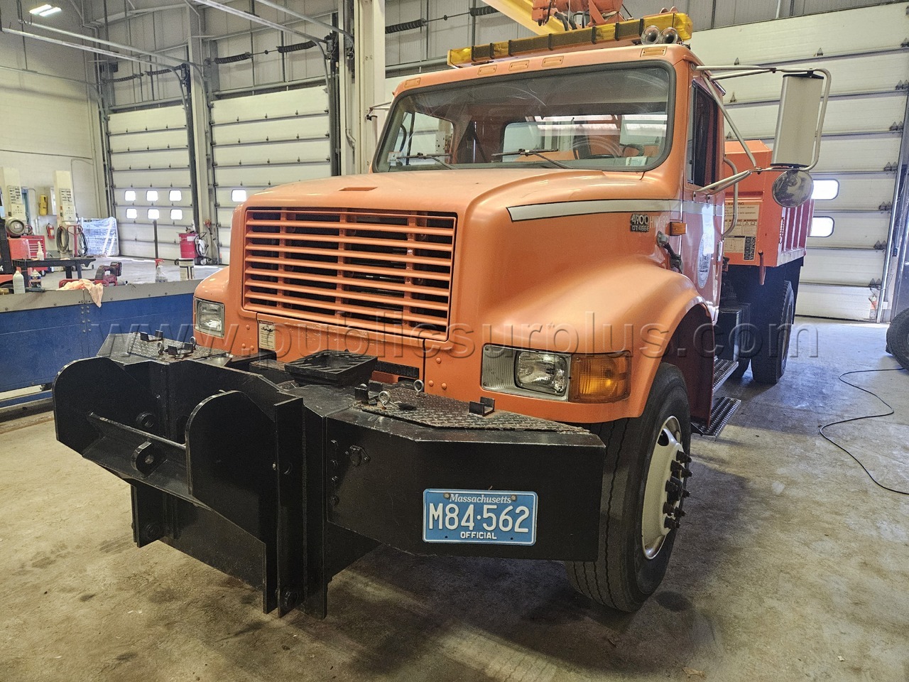 6-Wheel Catch Basin Cleaner / Clamshell Dump Truck - Stormwater Maintenance Vehi — photo 1