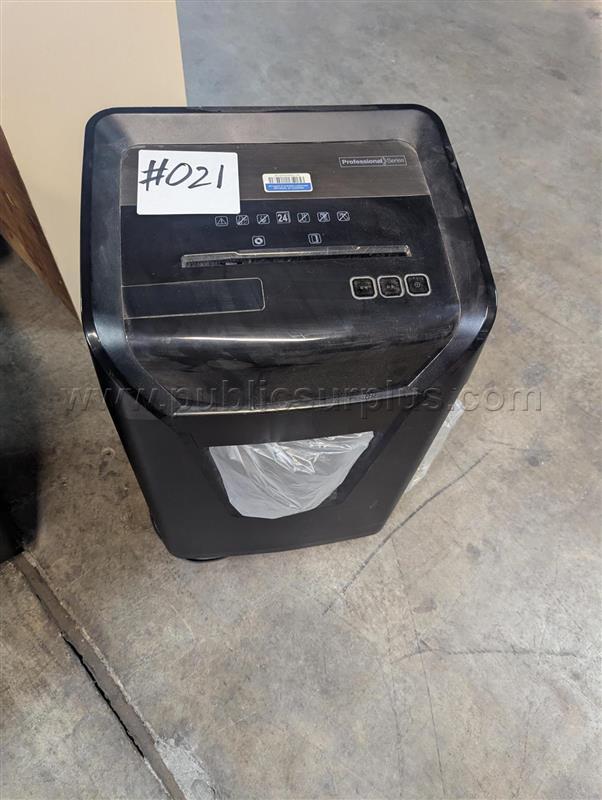 #021 STAPLES SHREDDER — photo 1