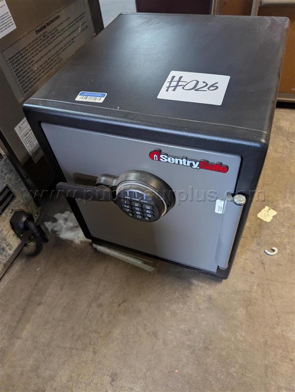 #026 SENTRY SAFE — photo 1