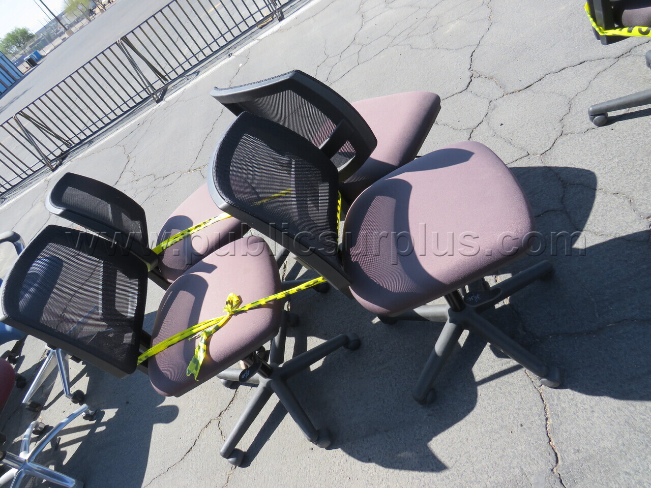 Lot of 4 Chairs — photo 1